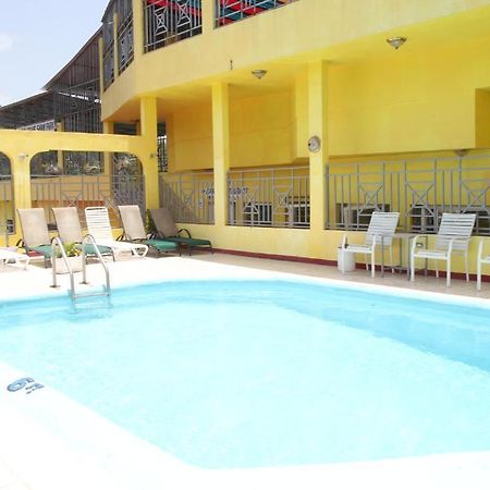 Executive Shaw Park Guest House Ocho Ríos Exterior foto