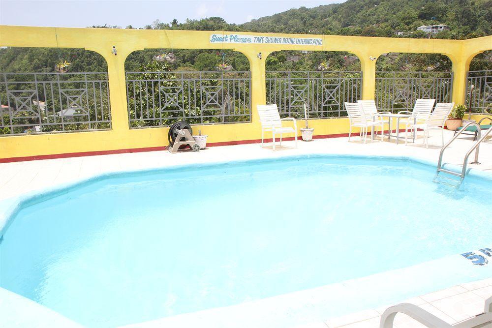 Executive Shaw Park Guest House Ocho Ríos Exterior foto